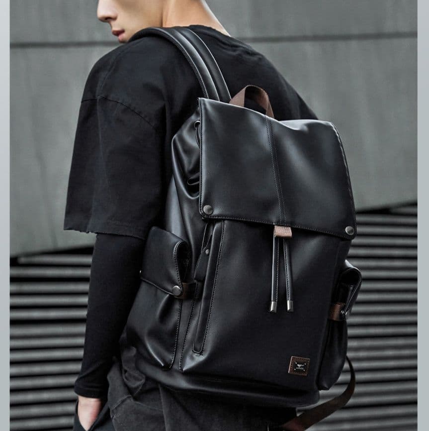 レザーリュック 男性用本革都市派通勤リュック ビジネス