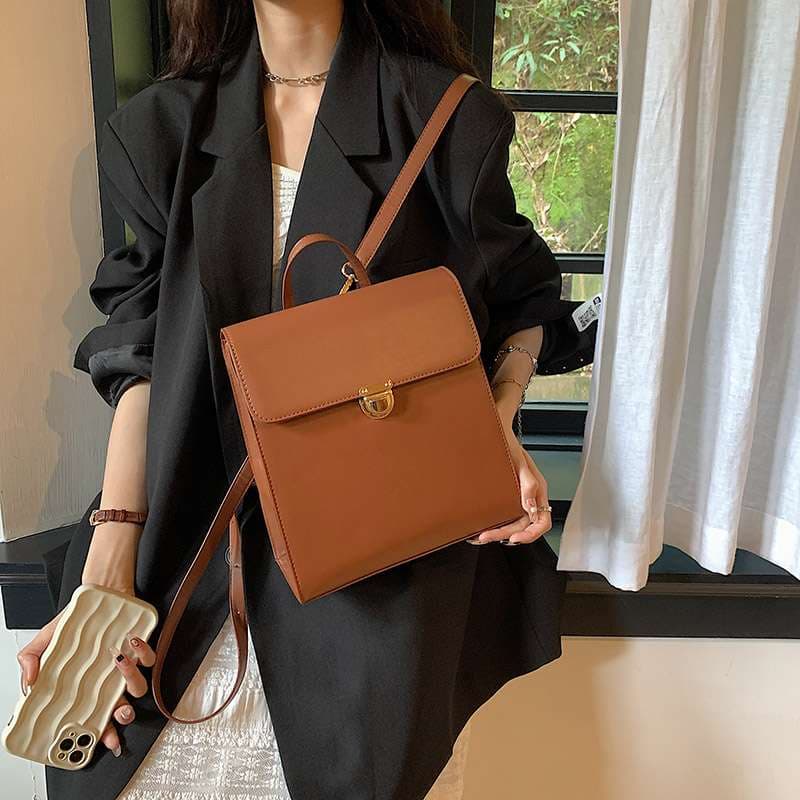 レザーリュック 女性用四角型本革背負い鞄 収納力抜群 ビジネス