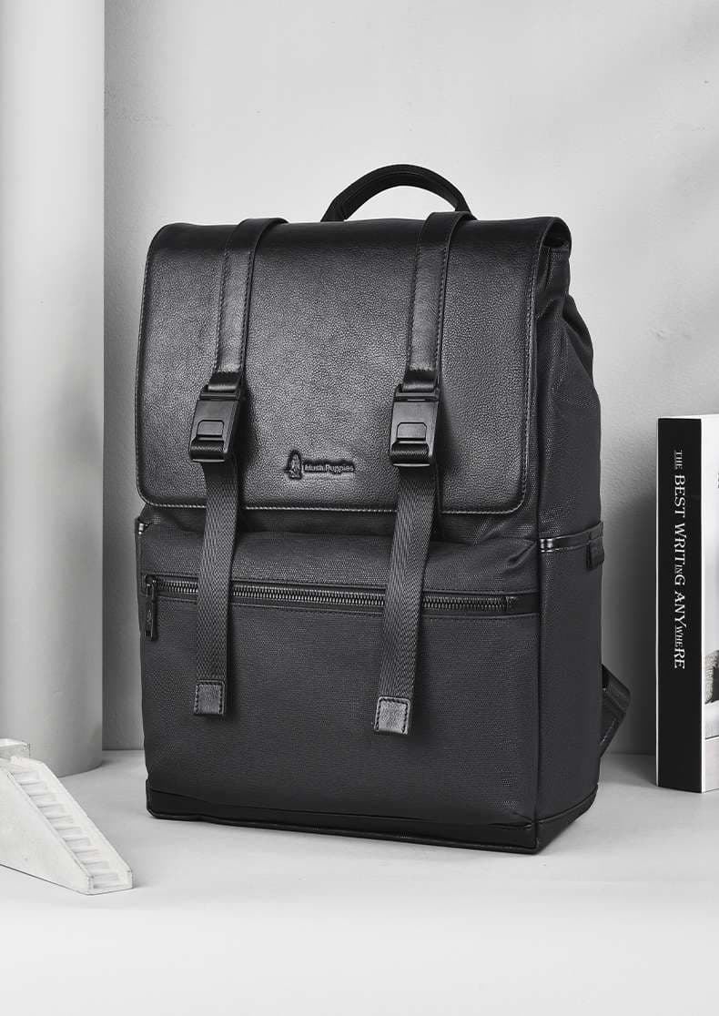 レザーリュック 高級黒革パソコンリュック フラップ式大容量バックパック ビジネス