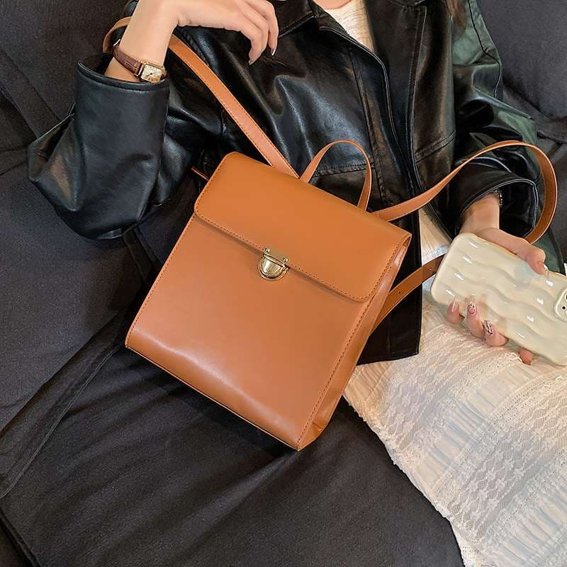 レザーリュック 女性用四角型本革背負い鞄 収納力抜群 ビジネス