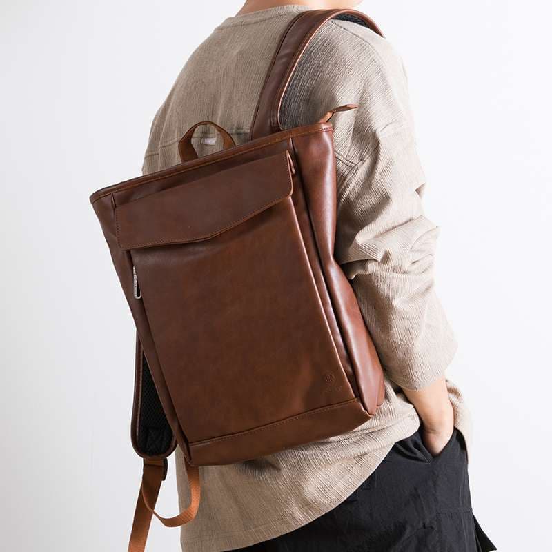 レザーリュック 上質革素材薄型パソコンリュック ビジネス