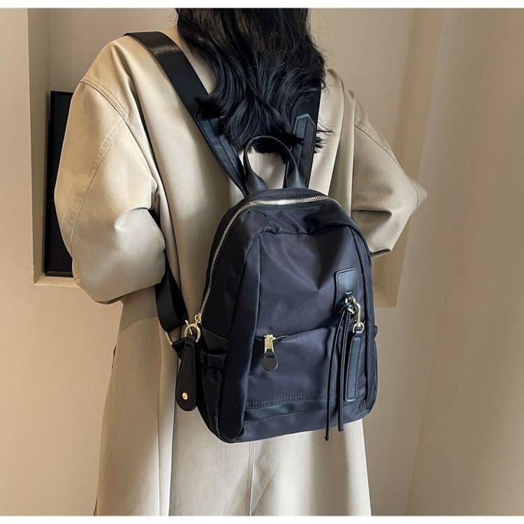 レザーリュック 女性用上品本革装飾通勤背負鞄 ビジネス