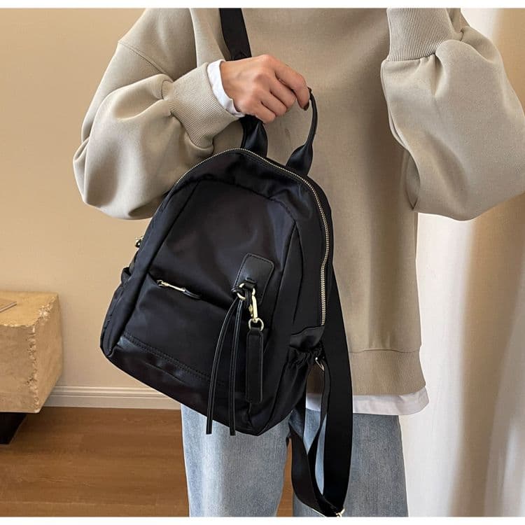 レザーリュック 女性用上品本革装飾通勤背負鞄 ビジネス