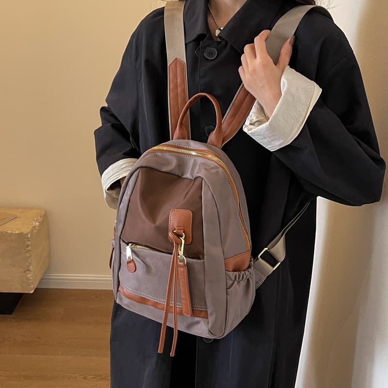 レザーリュック 女性用上品本革装飾通勤背負鞄 ビジネス