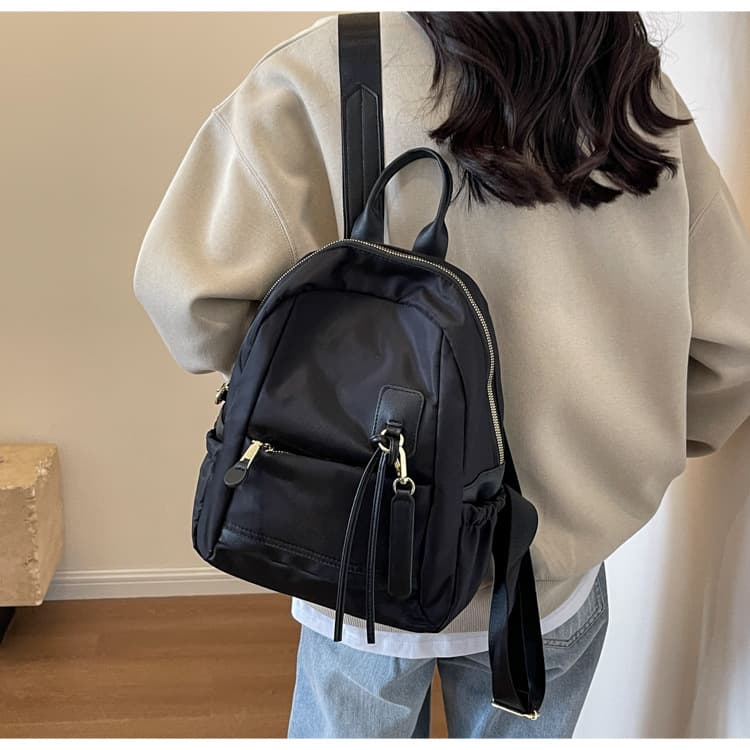 レザーリュック 女性用上品本革装飾通勤背負鞄 ビジネス