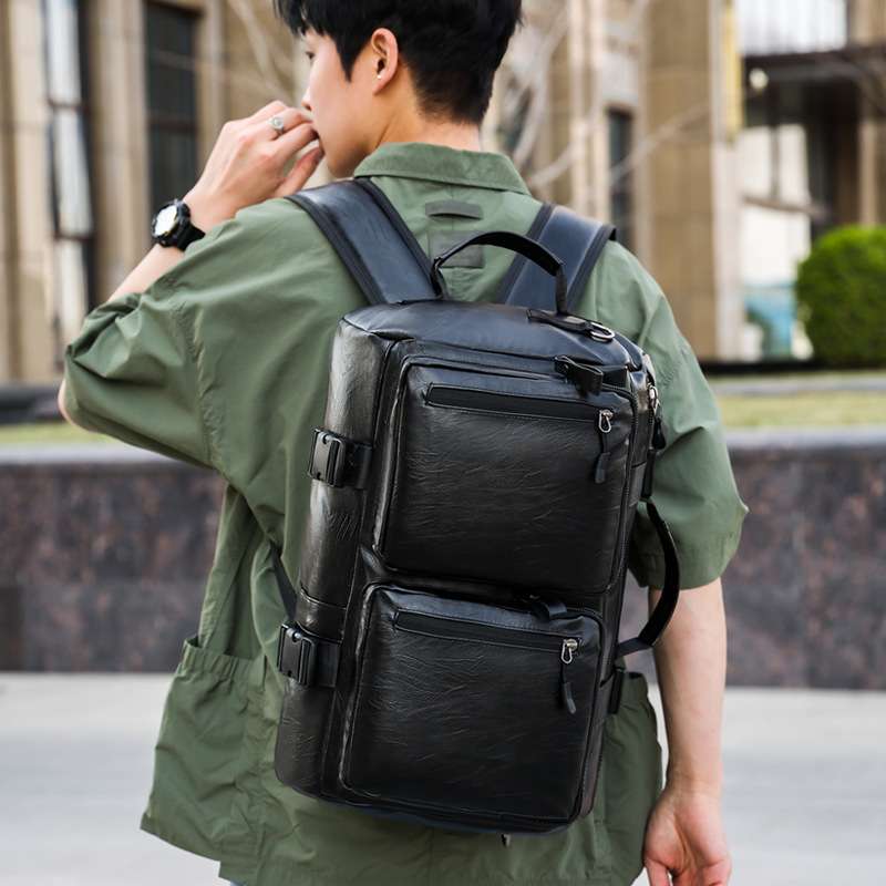 レザーリュック 多機能三通り使える大容量鞄 ビジネス