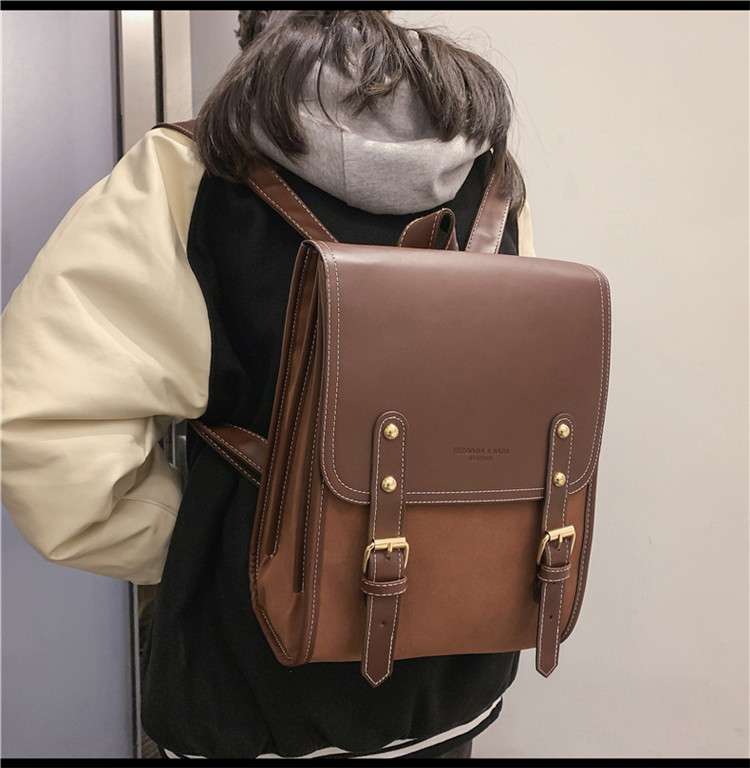 レザーリュック 復古風合皮蓋付きリュックサック 通学