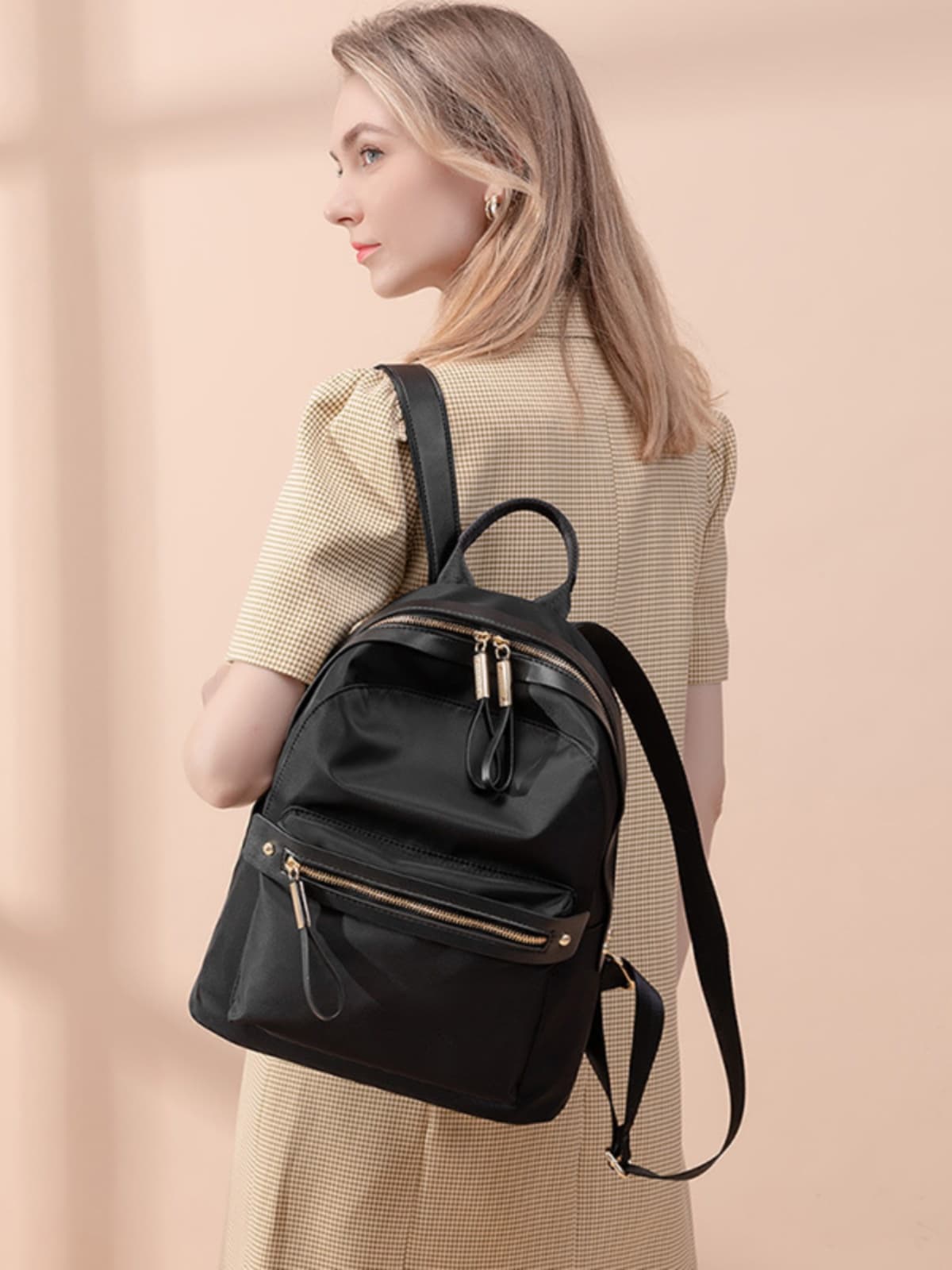 レザーリュック きれいめ大人コンパクト上品 ビジネス