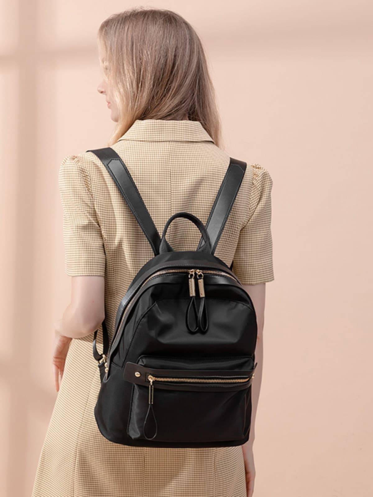 レザーリュック きれいめ大人コンパクト上品 ビジネス