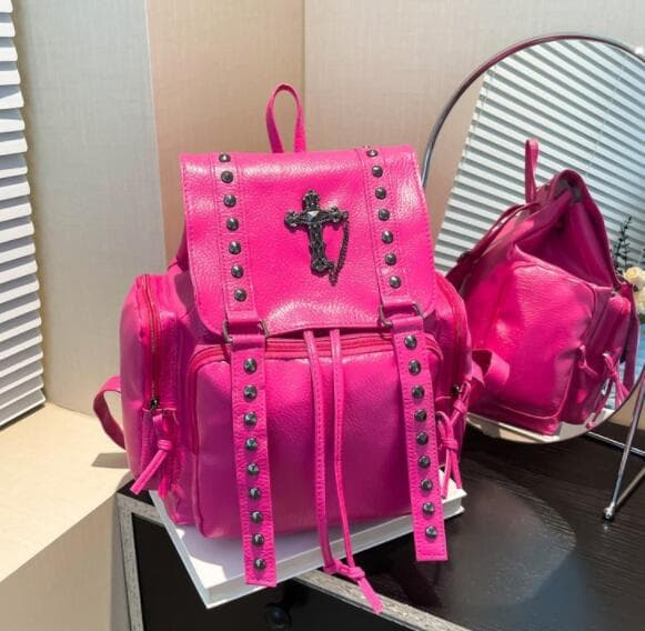 レザーリュック 十字架装飾黒大容量スタッズ付き 通学