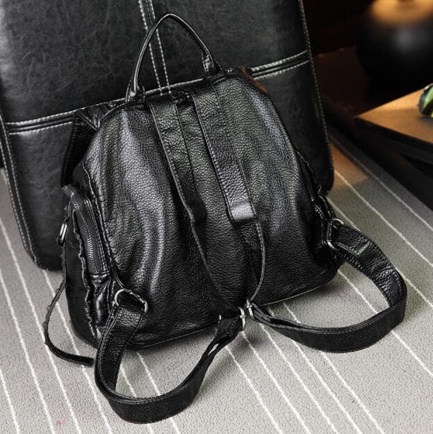 レザーリュック スタッズ付き合皮多機能バックパック 通学