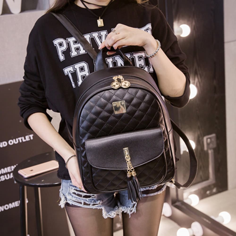 レディース レザーリュック タッセル付き キルティング柄