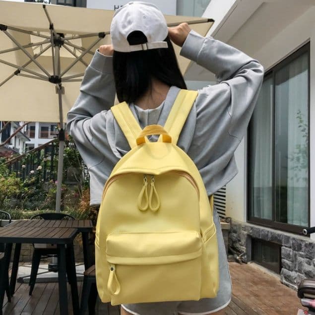 シンプルデザイン合成皮革　通学用レザーリュック