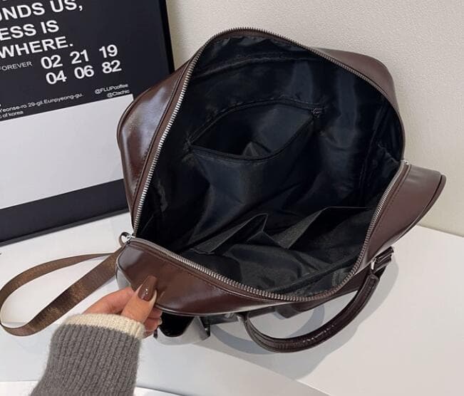 レザーリュック多機能 ハンドバッグ兼用 斜めがけ対応 ビジネス