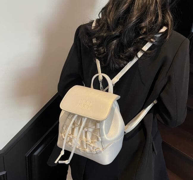 透明ポケット付きフェイクレザーリュック