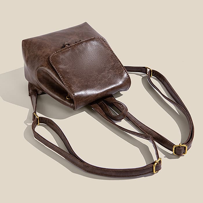 レザーリュック レザー調ミニリュック コンパクト大容量 軽量お出かけバッグ ビジネス