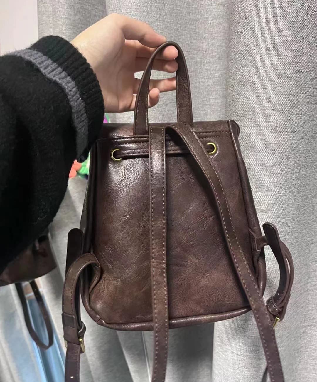 レザーリュック レザー調ミニリュック コンパクト大容量 軽量お出かけバッグ ビジネス