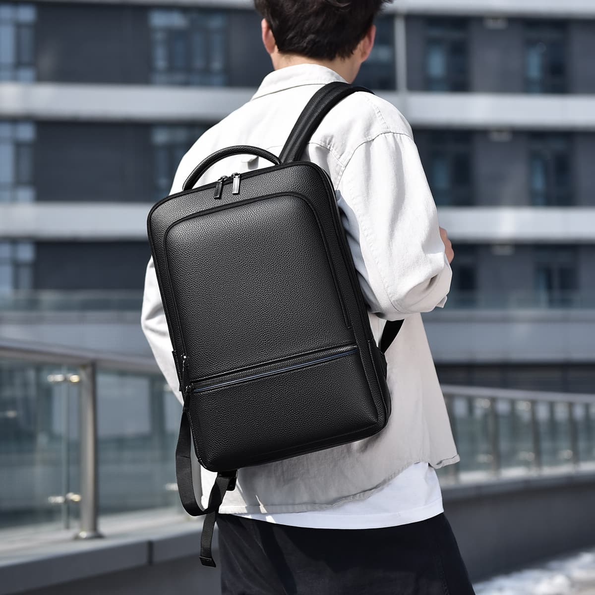 レザーリュック 本革仕立てスクエア型　通学