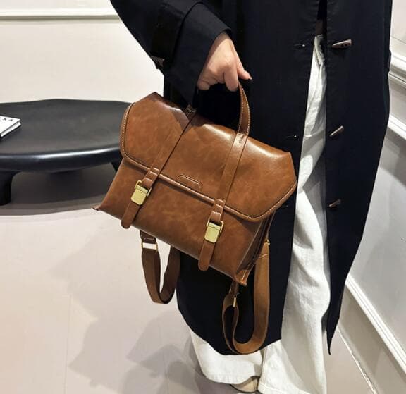 レザーリュック 本革風多機能ショルダーバッグ ビジネス