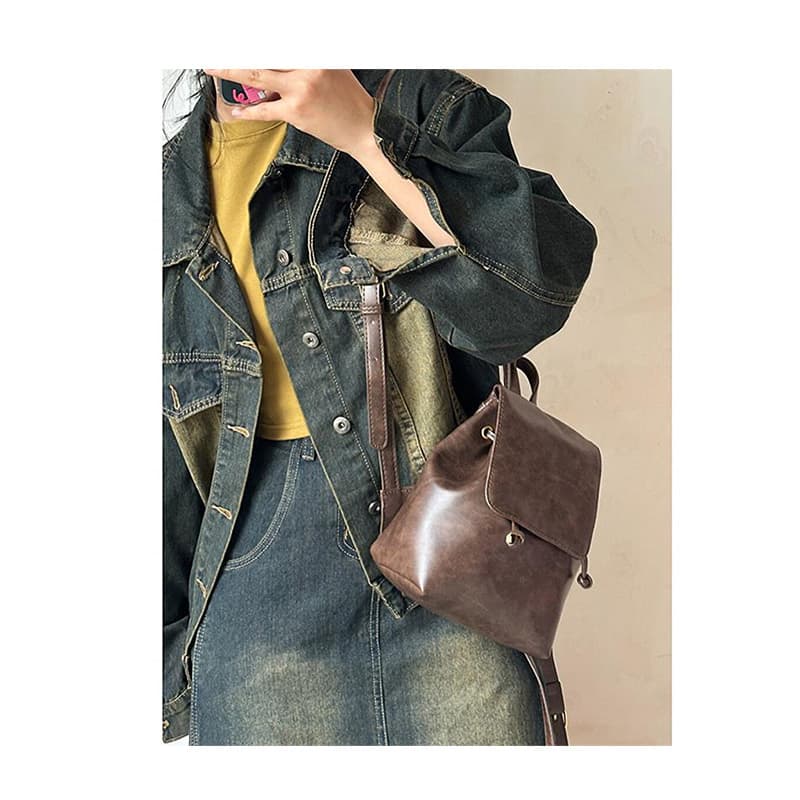 レザーリュック レザー調ミニリュック コンパクト大容量 軽量お出かけバッグ ビジネス