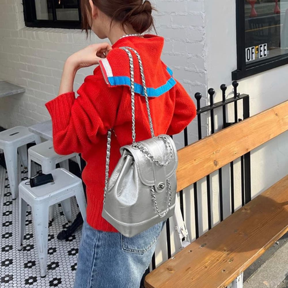 レザーリュック レザー風巾着リュック チェーン付きミニバッグ