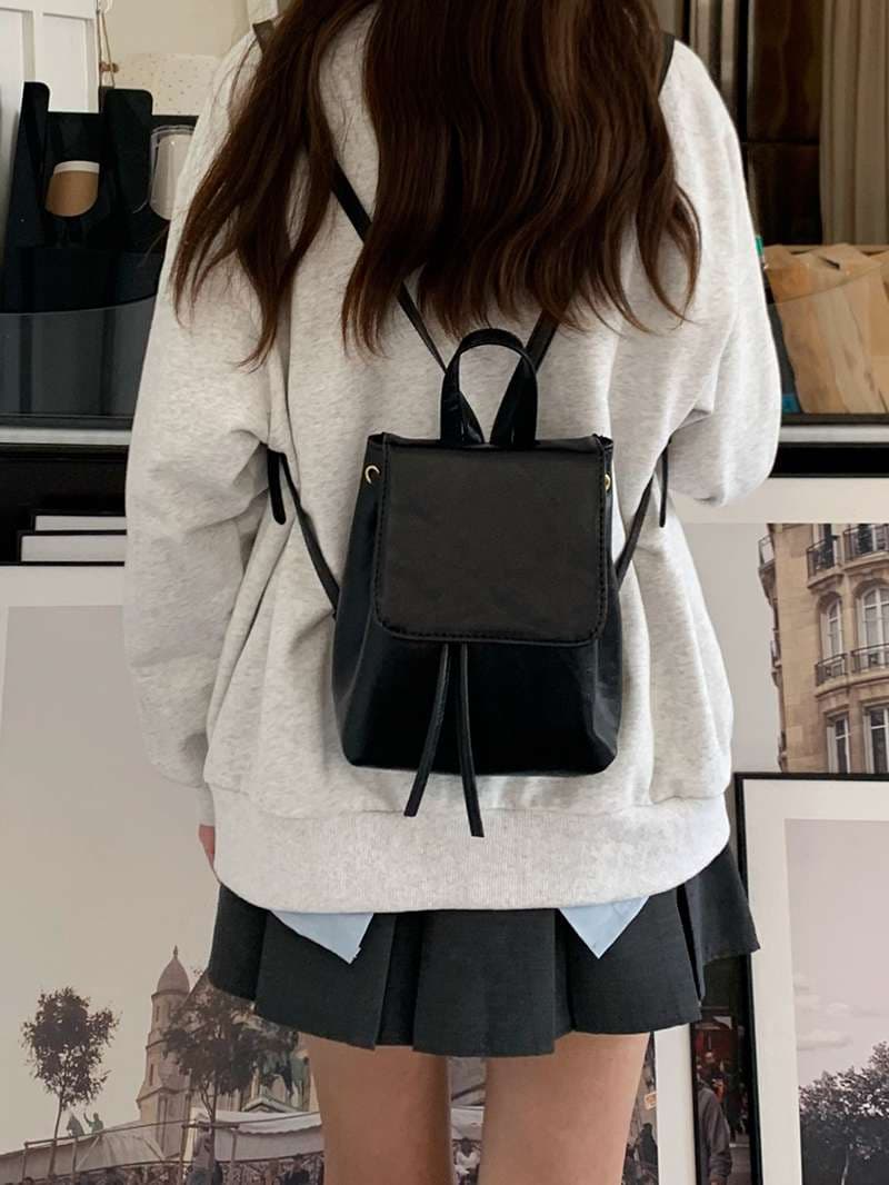 レザーリュック 本革小型背負い鞄 女性用四角型通学鞄
