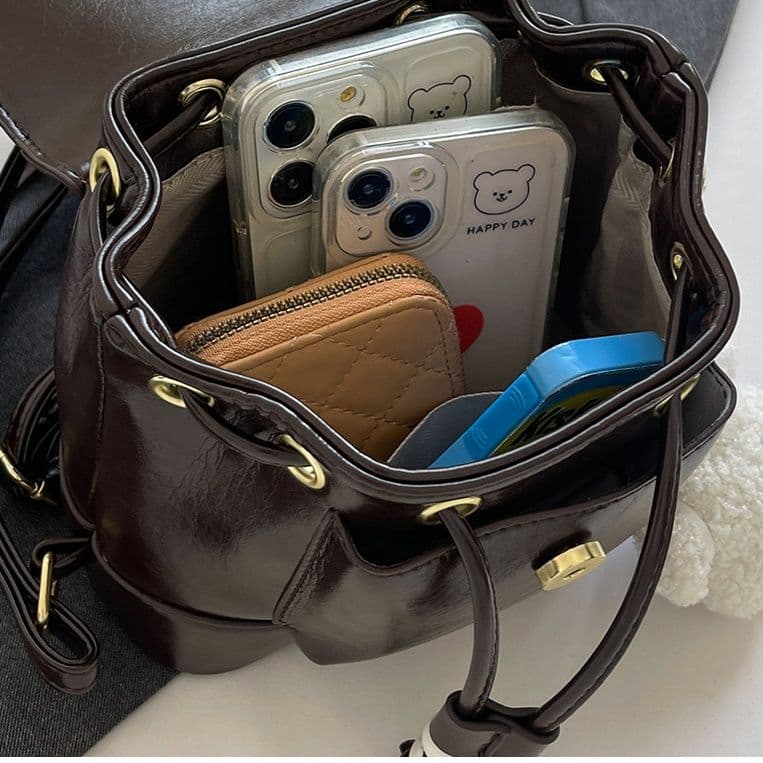 レザーリュック 小ぶりな合成皮革二通りミニリュック 通学