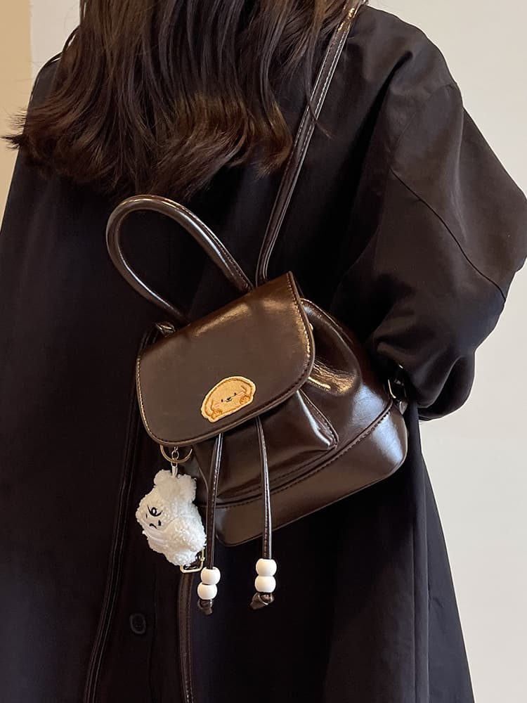 レザーリュック 小ぶりな合成皮革二通りミニリュック 通学