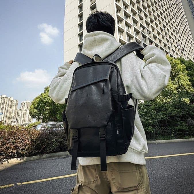 レザーリュック 男性用本革鞄 上質革製通勤通学背負い鞄