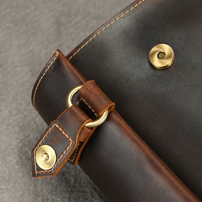 レザーリュック 職人手作り本革背負い鞄 重厚感溢れるダークブラウン