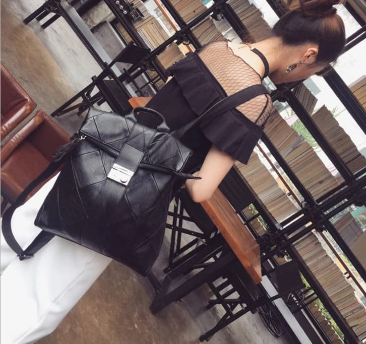 レザーリュック女性用幾何学模様大容量多機能鞄 通学